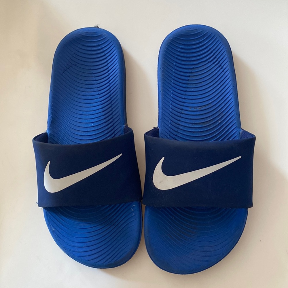 Big boys Nike slide sandals